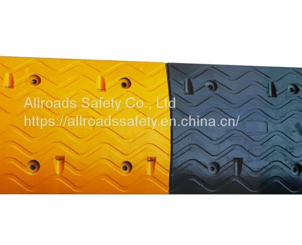 Heavy Duty Solid Rubber Driveway Speed Hump