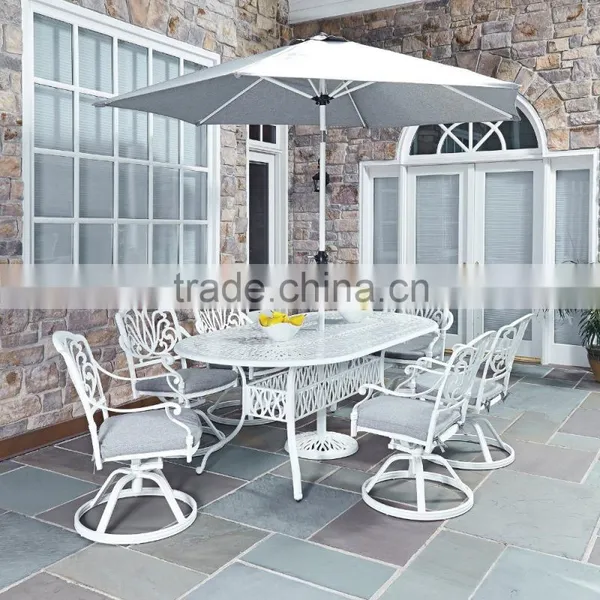 Seaside Round Wicker Table with umbrella