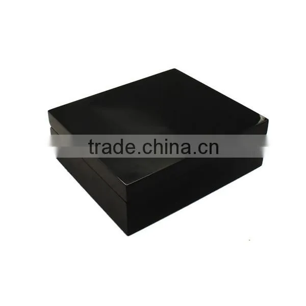 Blck Square Perfume Tin Box photo-5