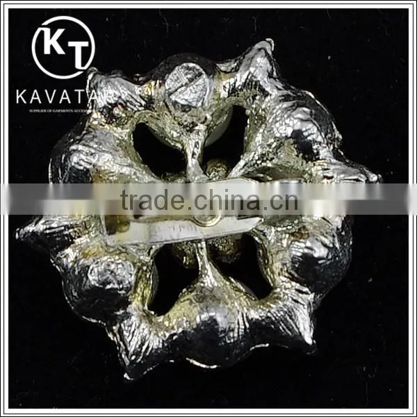 Elegant Crystal Rhinestone Brooch With Pearl photo-2
