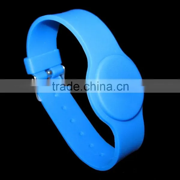 NTAG215 RW27 RFID Wristband by Roxtron - 246 x 36mm