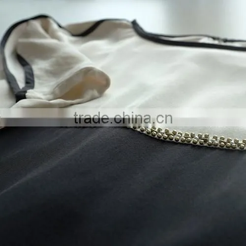 100% Silk Contrast Color Dress With Beaded Round Collar photo-3