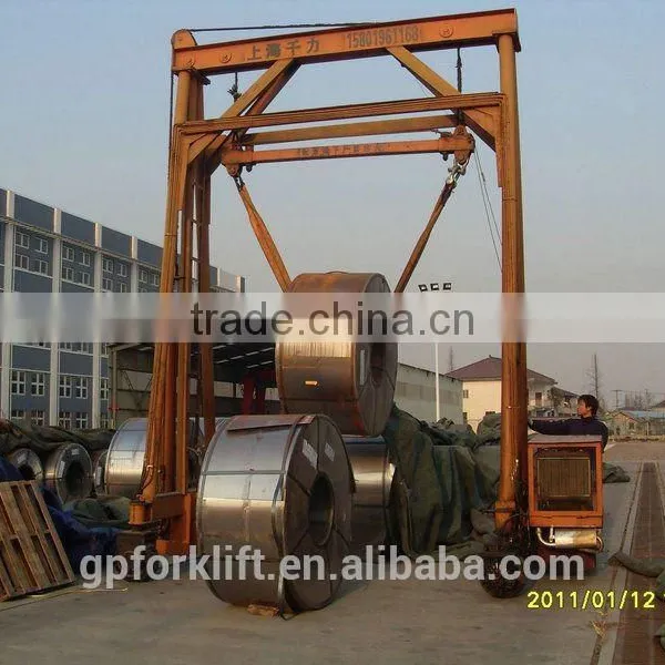Self-propelled China Mobile Container Crane Made in China photo-3