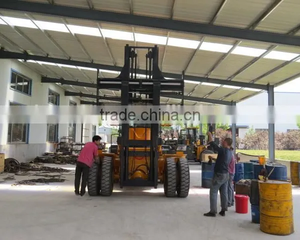 12 Ton Tough Terrain Forklift With Forklift Seat photo-2