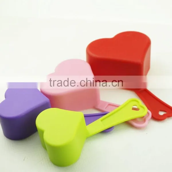 47009 4PCS HEART SHAPE MEASURING CUP photo-5