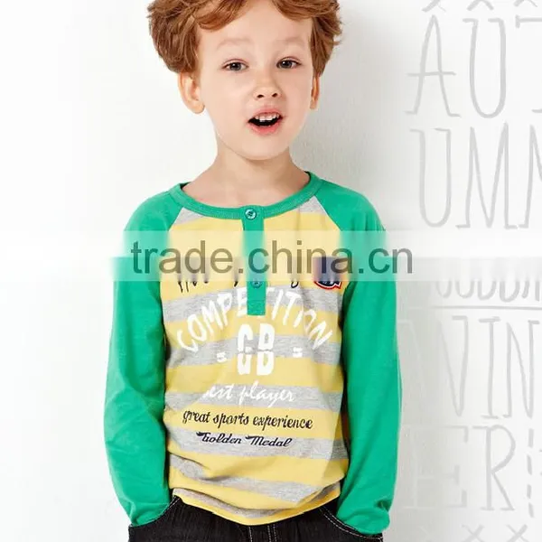 Half Open Collar Cotton t Shirt With Raglan Sleeves photo-2