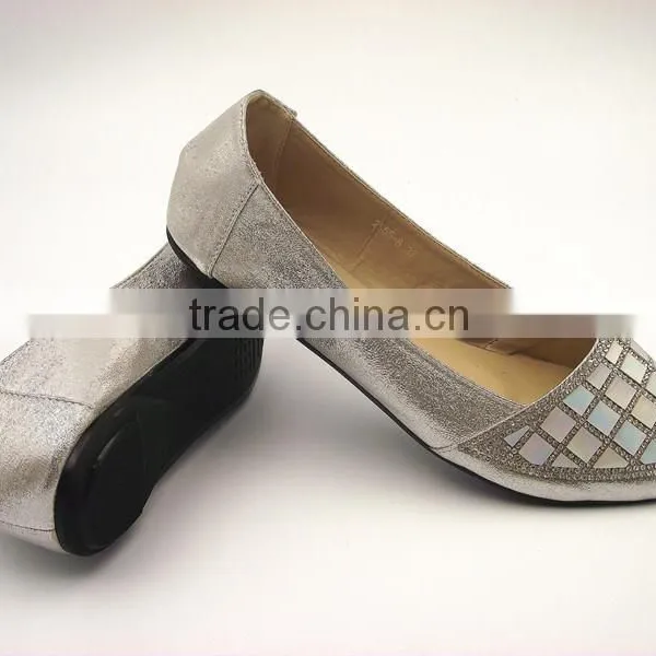Shining With Diamond Flat Shoe Dress Shoe in Stock