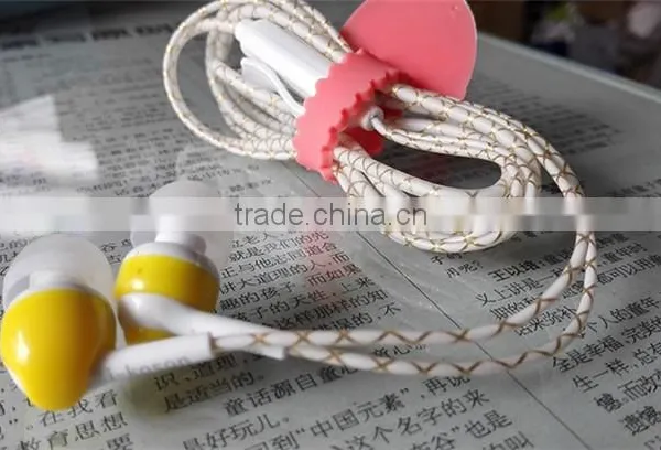 Universal in Ear Headphones High Quality OEM Earphone 3.5mm Earbuds For Mobile Phone photo-2