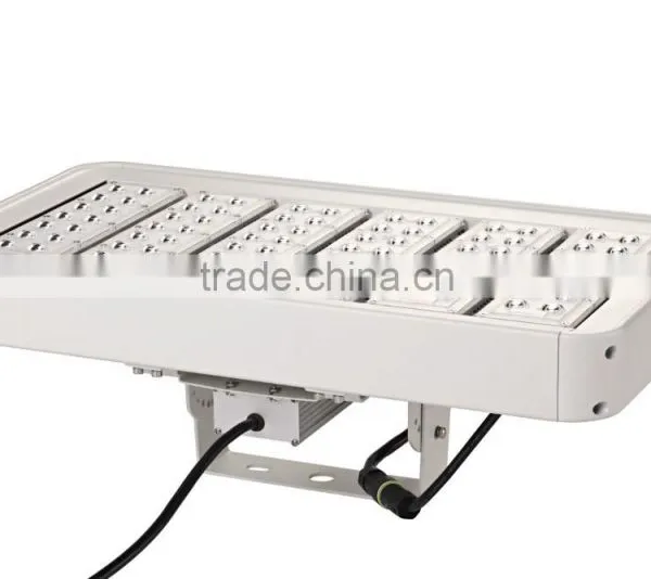 IK10 IP67 TUV DLC UL Certified Photocell High Power LED Spot LightWith TM21 Report 62000 Hours Lifespan photo-6