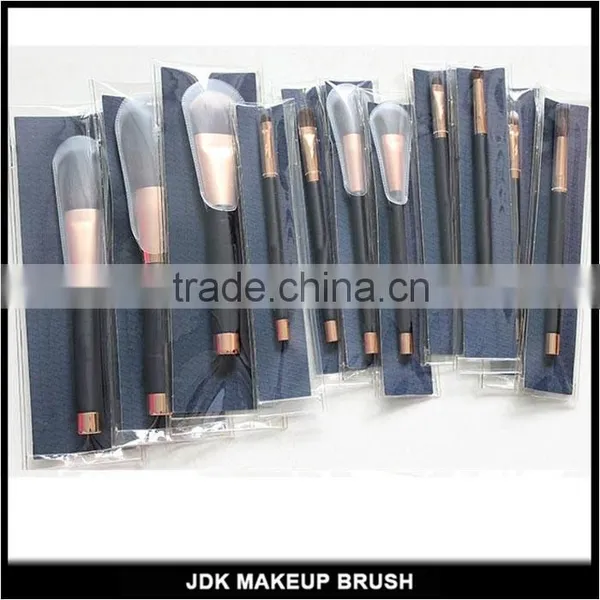 Hot Sell New Magnet Makeup Brush Eyeshadow Brush Blush Brush Magnetic Makeup Brush Set photo-4