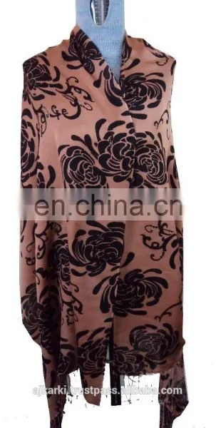Woven and Knitted Cashmere With Block (Screen) Print photo-3