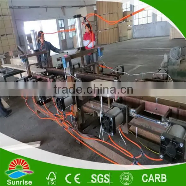 High Quality Pine Laminated Veneer Lumber photo-4