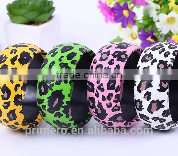 Wholesale Fashion Mixed Color Leopard Printed Wide Acrylic Resin Bangle photo-4