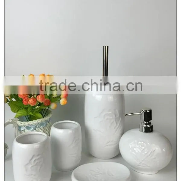 Embossed Rose White Ceramic Bathtroom Set photo-2