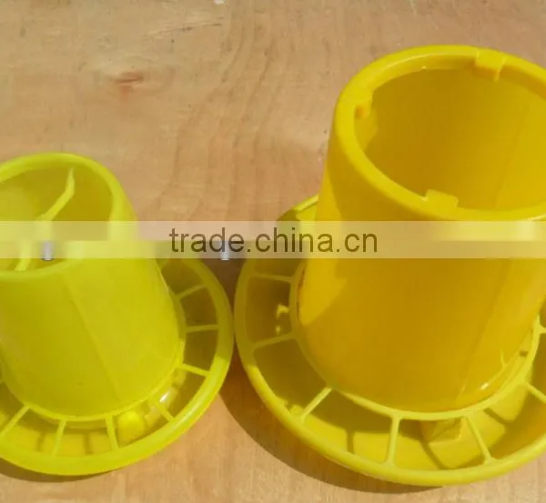Plastic Chicken Feeders and Drinkers