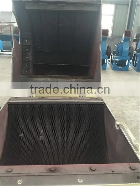 2 Ton/hour Industrial Wood Sawdust Machine/waste Wood Crusher Hammer Mill With Large Capacity photo-2