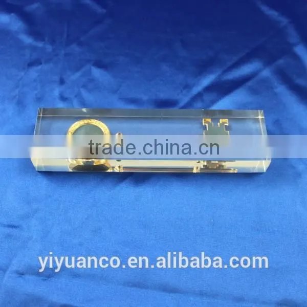 Crystal Acrylic Paperweight as Chinese Folk Arts and Crafts