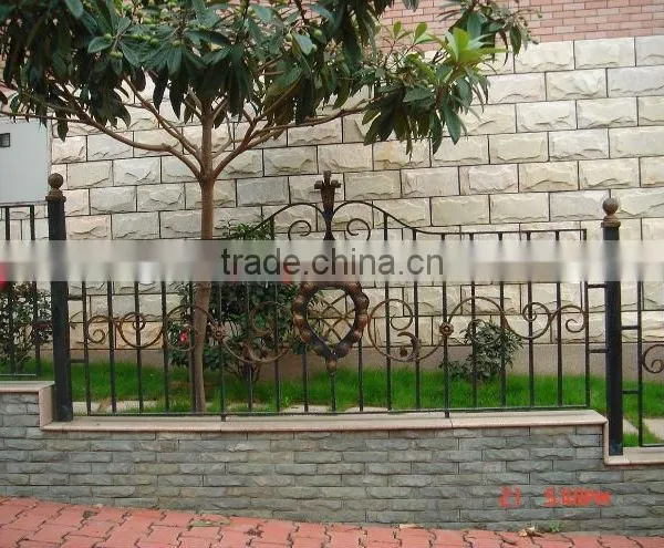 2014 Top-selling Modern Handmade Iron Craft Fence