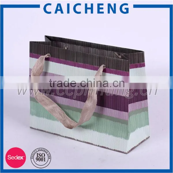 Cosmetic Paper Bag/clothe Packaging Paper Bag/gift Paper Bag photo-2