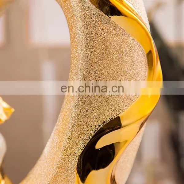Wedding Celebration Gift Ornaments Gilded Loving Heart Shape 2500ml Empty Ceramic Wine Bottle photo-5