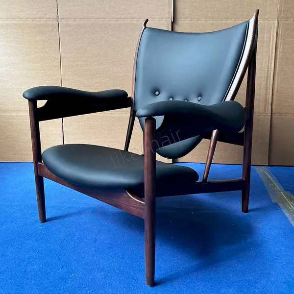 Luxury Designer Leather Single Lounge Chair Elegant Metal Leg Armchair for Living Room Furniture Chaise Style photo-3