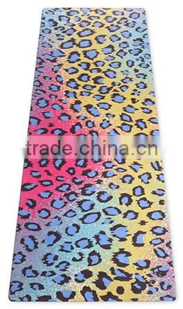 Natural Rubber Yoga Mat Foldable, Reversible, Machine Washable, Eco-Friendly, Biodegradable Materials. photo-2