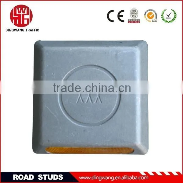 Decelerate road studs reflective road stud