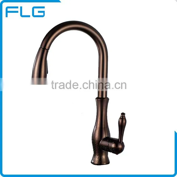 Personalized Design Contemporary Kitchen Faucet Bronce