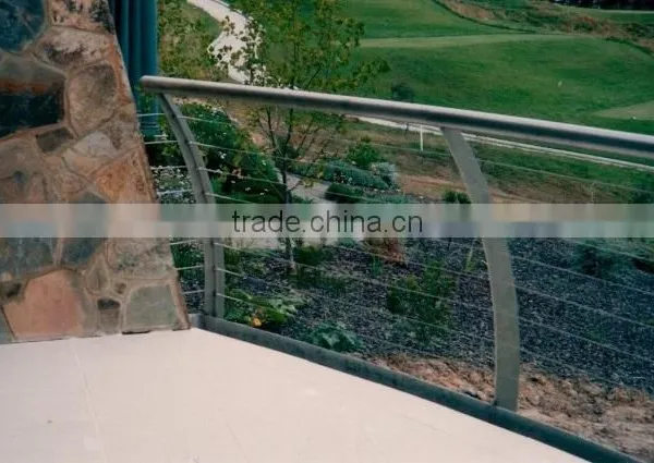 Outdoor Deck Steel Fences Curved in Middle Post With Cable Rope