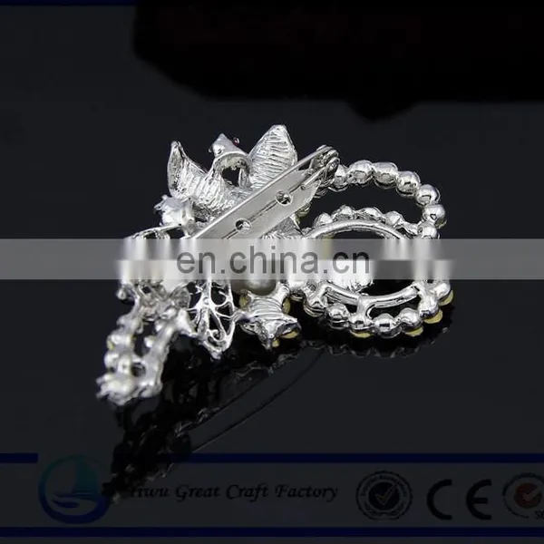 Fashion Temperament Types of High-end Women's Brooch Fashion Crystal Jewelry and Scarf Buckle photo-2