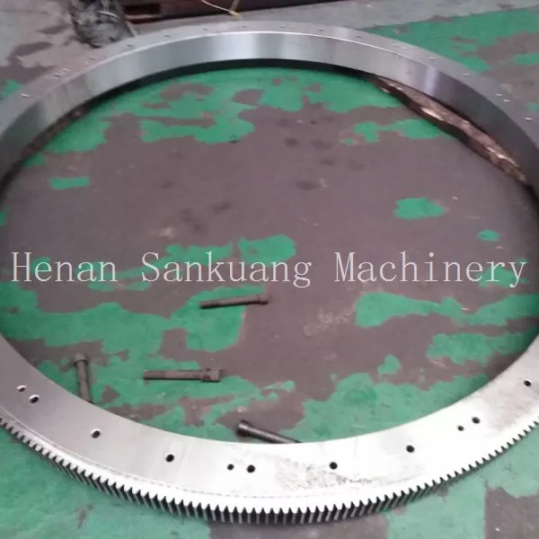 Customizable Single Row Ball Slewing Bearing With Specific Bore Diameter and Bolt Pattern photo-1