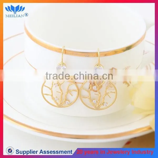 Promotion Gold Hollow Alloy Slice Drop Earrings for Women Wholesale photo-2