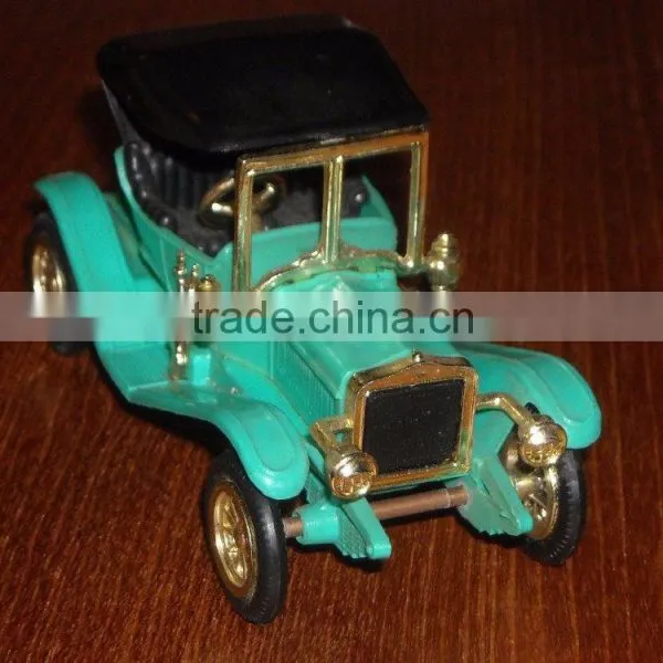 2016 Vintage Plastic Figure Toys Car