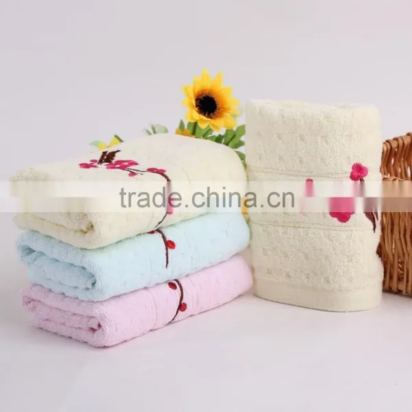 100% Cotton Yarn Flower Personal Design Luxury Embroidered Face Towels photo-4