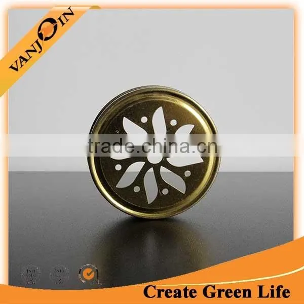 Decorate Daisy Lid With Straw Hole photo-3