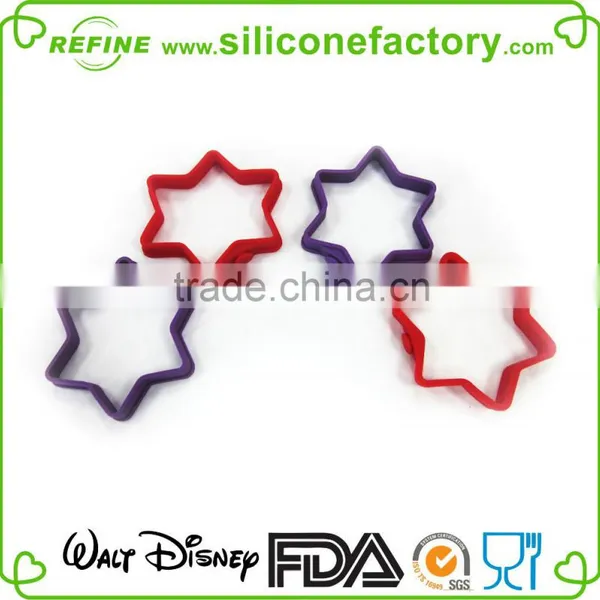 Eco-friendly Food Grade High Quality Double Triangle Shaped Silicone Egg Ring photo-4