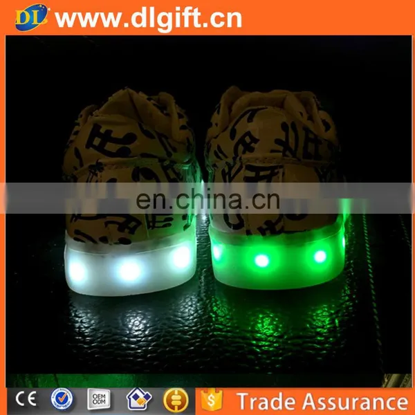 Live Show Best Selling Magnetic Led Light Running Shoes for Adult photo-4