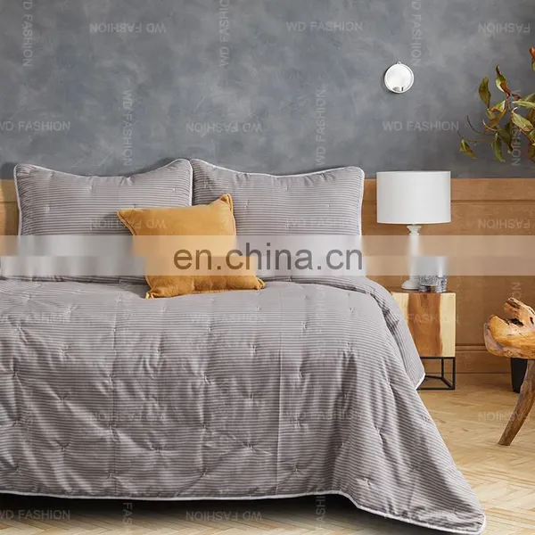 2020 Hot Wholesale Printed Microfiber Custom Luxury Bedding Quilt Bedding Set for Adult photo-3