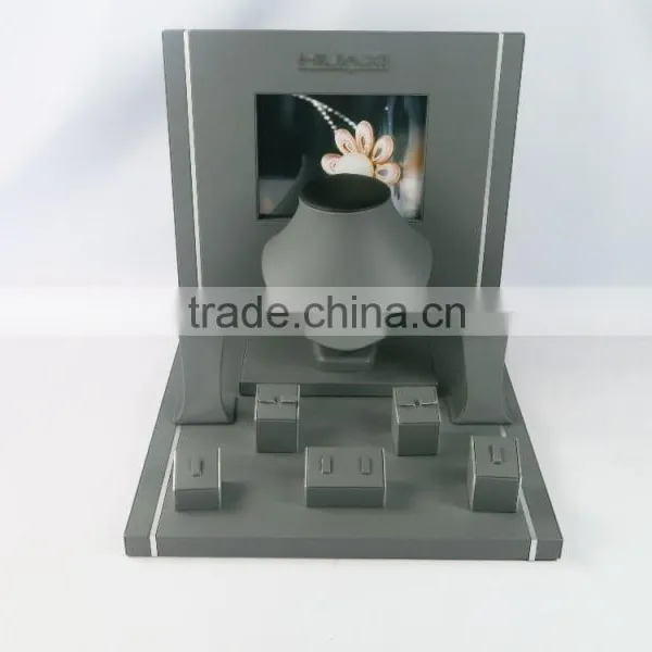 New Design Grey Personalized Jewelry Display Stand for Wholesale