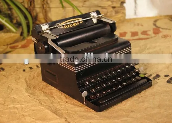 Antique Iron Typewriter Model Crafts With Paint