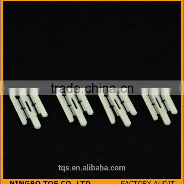 W Shape Milk White Packing Plastic Clips for Garment photo-4