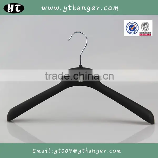 HA7016 Latest Shirts Men Hanger Design Rubber Coated Hanger photo-3