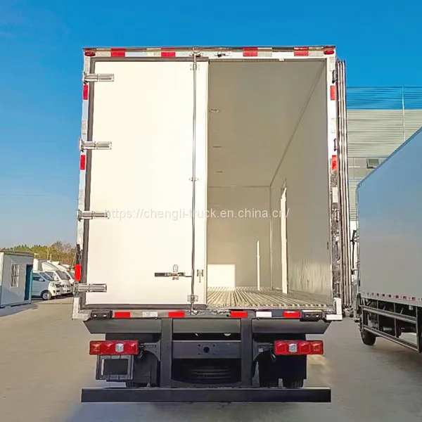 Shacman L3000 4x2 10ton Freezer Box Truck photo-3