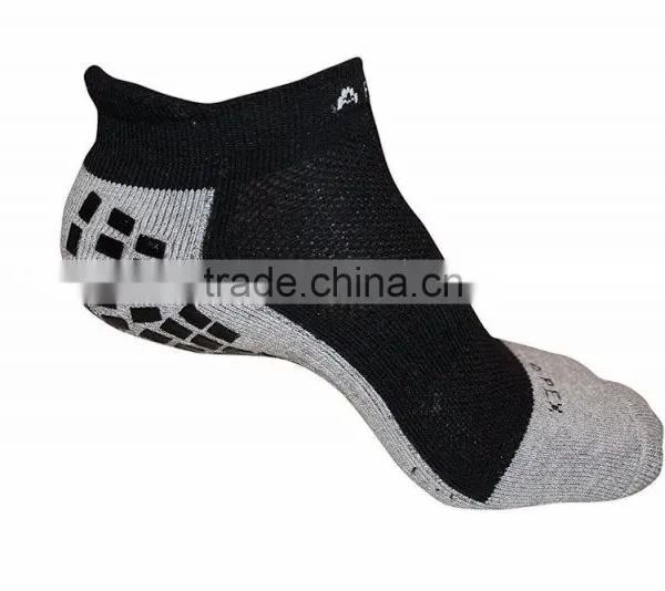 Non Slip YOGA Sport Socks Traction Technology Inside and Outside of Socks No More Blisters Grip Jump Tramponline Socks photo-3