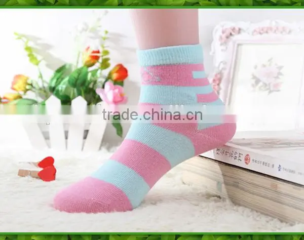 2015 Manufactory Color Thread Yarn for Sock photo-4