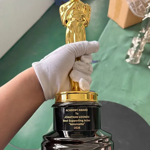 In-Stock Wholesale: High-End, High-Quality Metal Oscar Trophy Replicas—Customizable With Engraved Logos and Text photo-3
