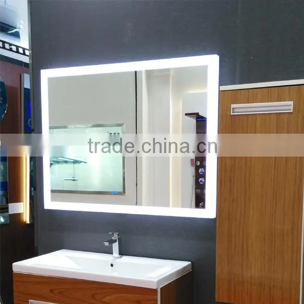 Oval Lighted Cosmetic Mirror With Defogger photo-2