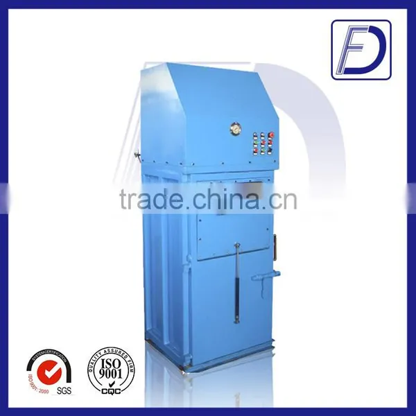 2015 Year Hot Selling Compactor Machine for Plastic Bottle photo-2