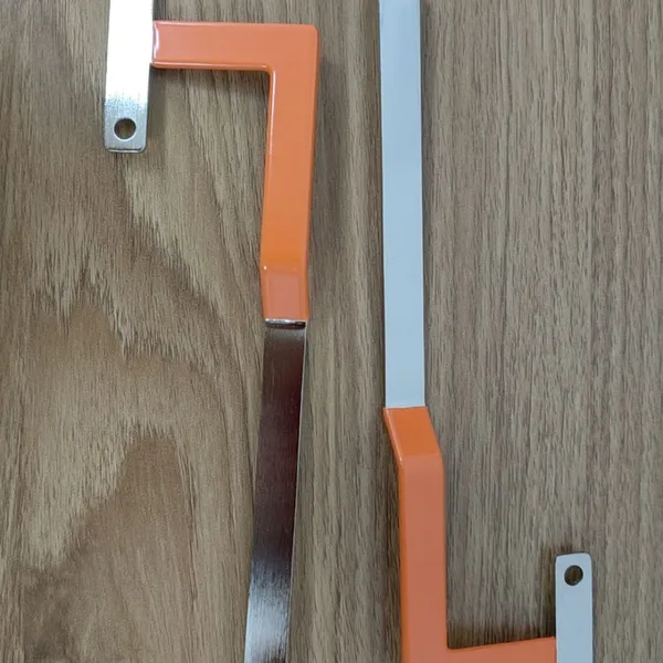 Custom-fabricated battery bus bars electrically inter-connect a range of battery cells