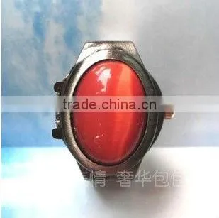 Bronze Clamshell Gem Setting Ring Watch